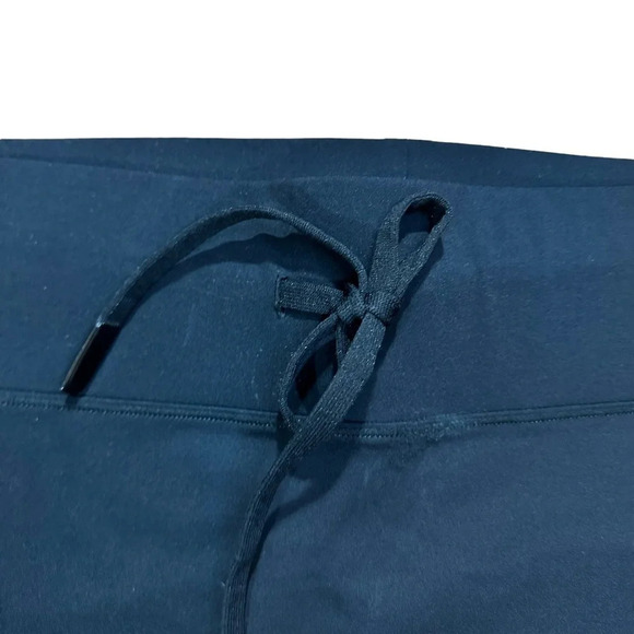 All Access High Rise Legging with Drawstring in Black Sz: M - Picture 7 of 9